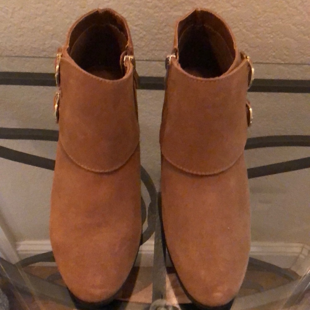 Suede, tan boots.